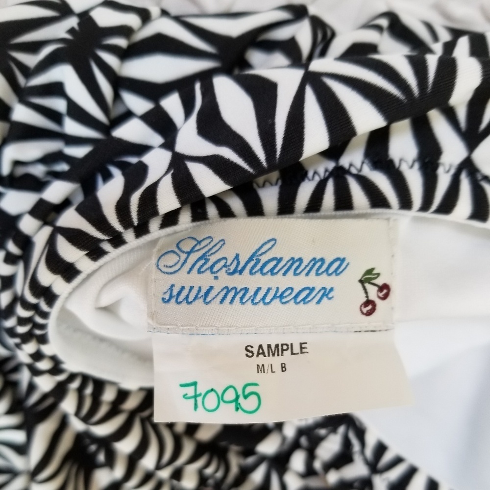 Shoshanna One Piece Black/ White Geometric patter - Picture 5 of 8
